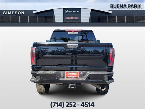 Used 2025 GMC Sierra 2500 AT4 w/ AT4 Premium Plus Package image 7