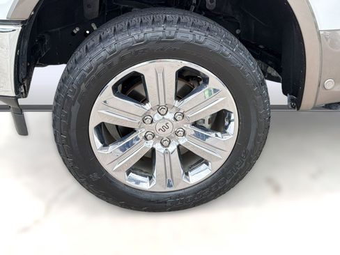 Used 2018 Ford F150 King Ranch w/ Equipment Group 601A Luxury AWD/4WD image 11