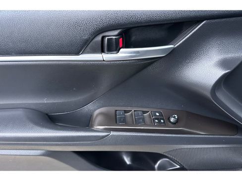 Certified 2023 Toyota Camry SE image 11