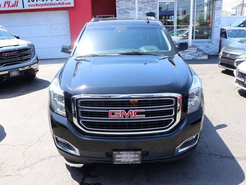 Used 2019 GMC Yukon XL SLT w/ Open Road Package AWD/4WD image 9