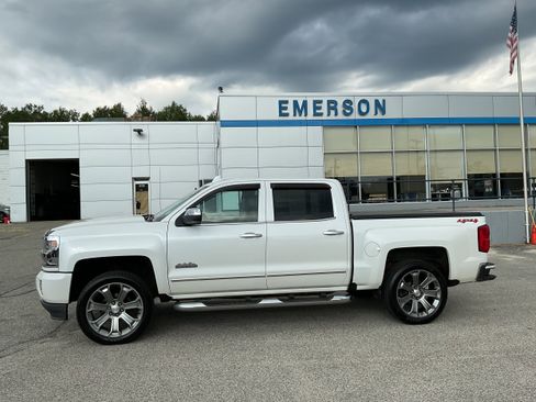 Used 2018 Chevrolet Silverado 1500 High Country image 2
