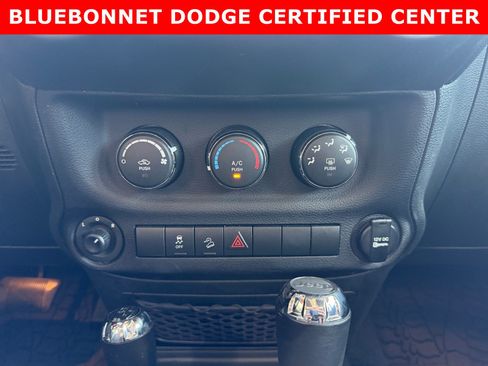 Used 2018 Jeep Wrangler Unlimited Sport AWD/4WD image 17