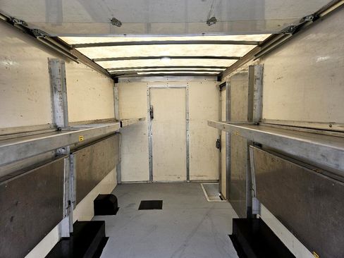 Used 2021 Chevrolet Express 3500 w/ Power Convenience Package image 20