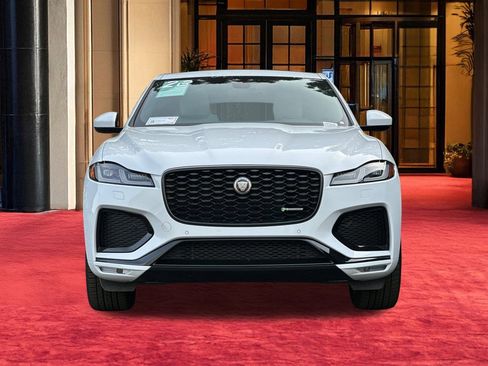 Used 2023 Jaguar F-PACE R-Dynamic S image 7