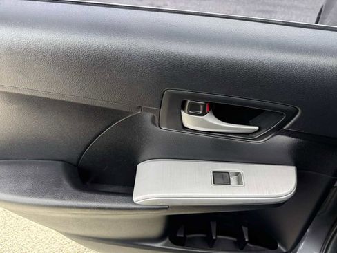 Used 2014 Toyota Camry SE FWD image 16
