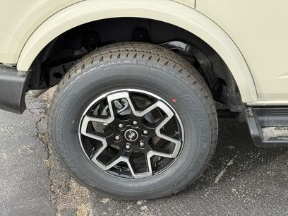 New 2025 Ford Bronco Outer Banks