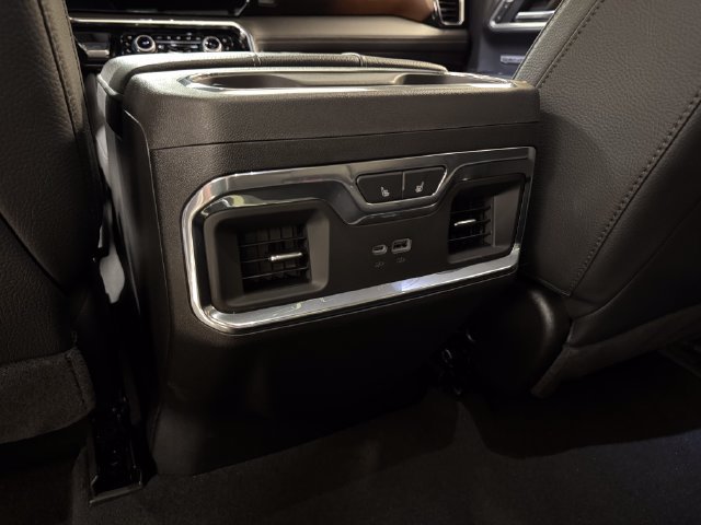 Used 2025 GMC Sierra 1500 Denali AWD/4WD image 24