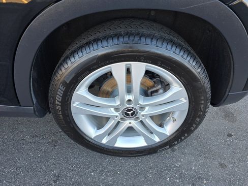 Used 2018 Mercedes-Benz GLA 250 4MATIC image 25