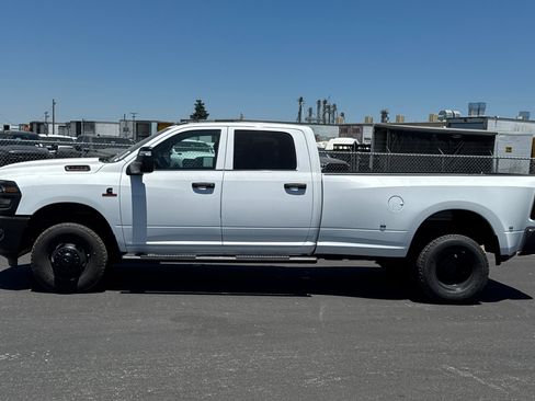 New 2026 RAM 3500 Tradesman AWD/4WD image 6
