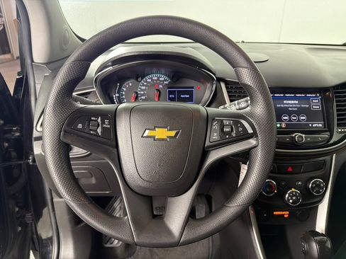Used 2020 Chevrolet Trax LS w/ Tint and Cruise Package FWD image 13