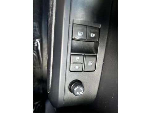Used 2020 Toyota Tacoma SR image 27