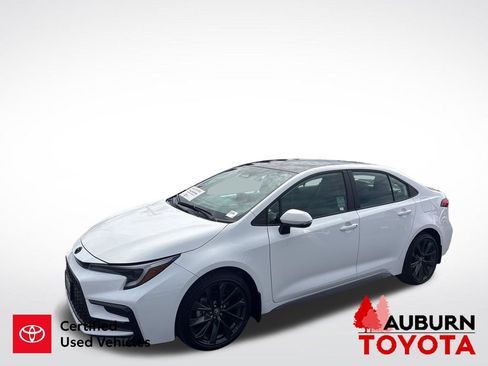 Used 2026 Toyota Corolla SE w/ SE Package FWD image 4