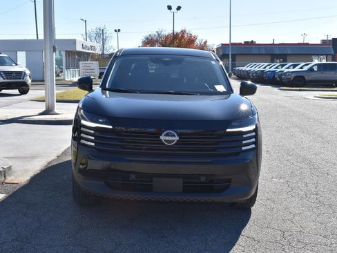 Certified 2025 Nissan Kicks SV image 11