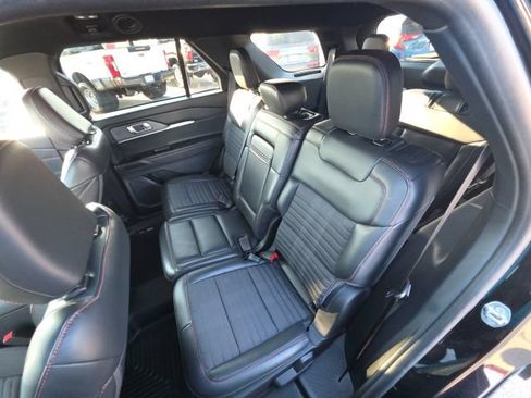 Certified 2025 Ford Explorer ST-Line RWD image 19