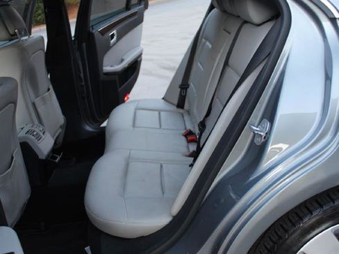 Used 2010 Mercedes-Benz E 350 Sedan image 9