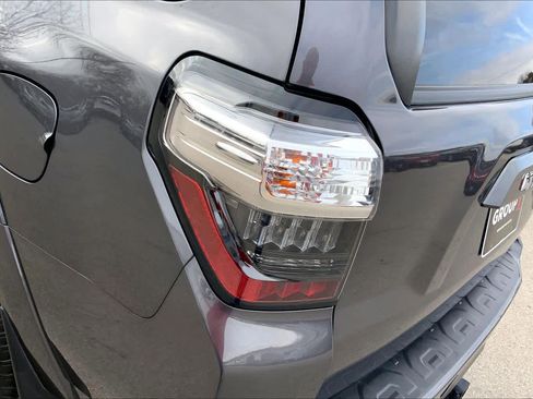 Used 2021 Toyota 4Runner SR5 Premium image 28