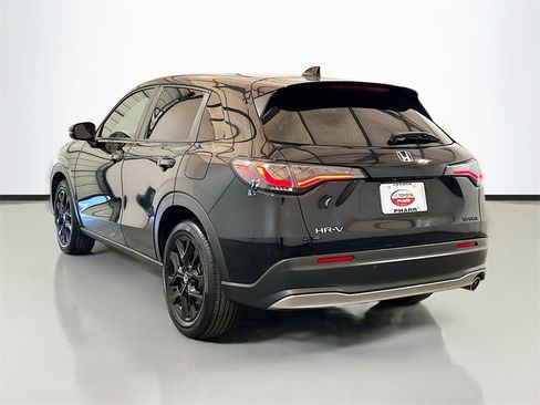 Used 2025 Honda HR-V Sport image 6