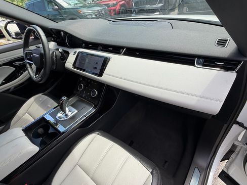 Used 2023 Land Rover Range Rover Evoque R-Dynamic SE AWD/4WD image 18