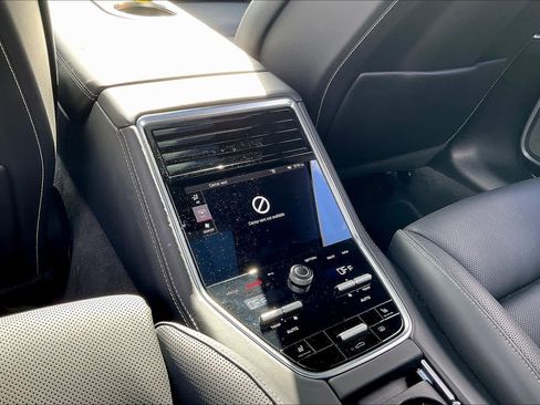 Used 2022 Porsche Panamera Turbo S image 37