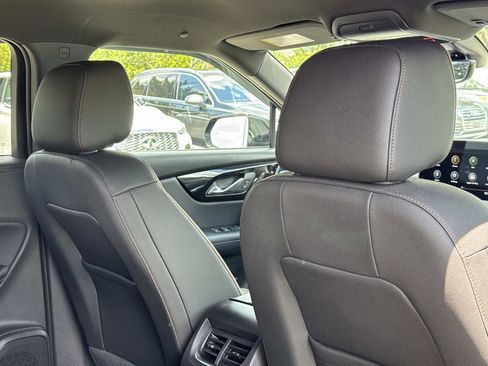 Used 2024 Chevrolet Blazer Premier w/ Driver Confidence II Package FWD image 27