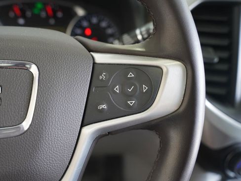 Used 2023 GMC Acadia SLT FWD image 16