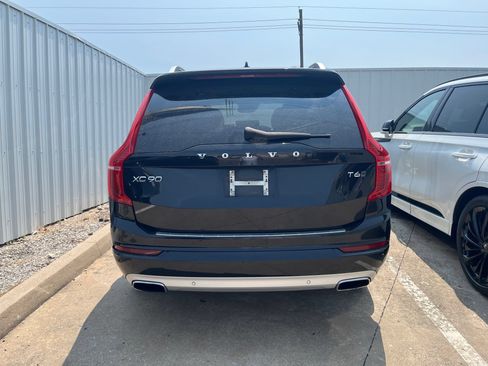Used 2017 Volvo XC90 T6 Momentum w/ Vision Package AWD/4WD image 3