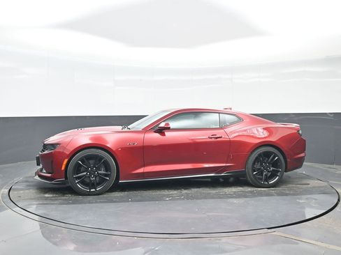 Used 2021 Chevrolet Camaro LT RWD image 3