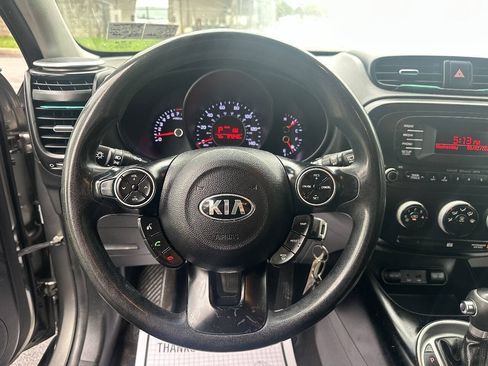 Used 2014 Kia Soul FWD image 16