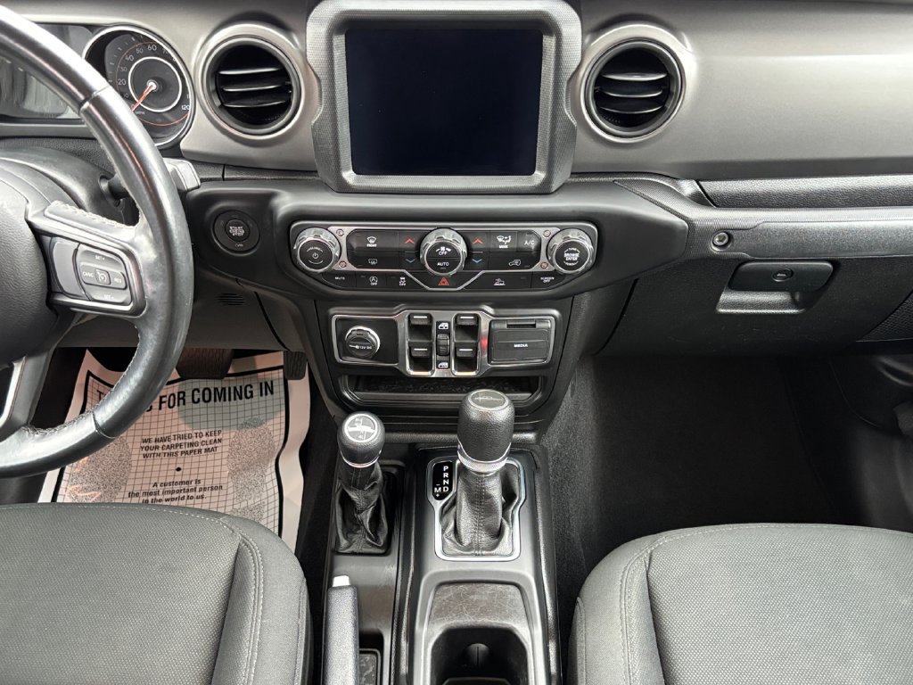 Used 2021 Jeep Gladiator Sport AWD/4WD image 16