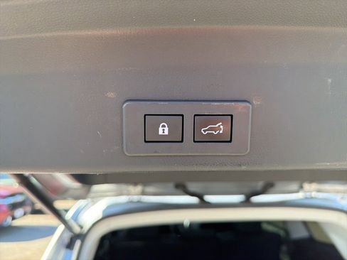 Used 2020 Subaru Ascent Limited w/ Technology Package AWD/4WD image 11