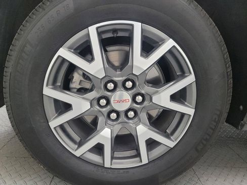 Used 2021 GMC Acadia SLE FWD image 31