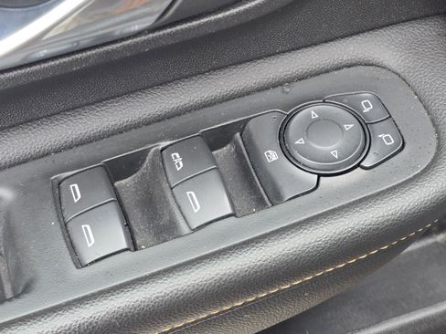 Used 2019 GMC Terrain SLE w/ Driver Convenience Package image 24