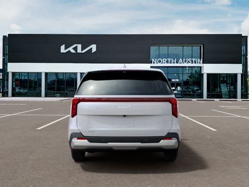 New 2026 Kia Carnival FWD image 5