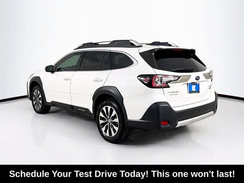 Used 2023 Subaru Outback Touring AWD/4WD image 6