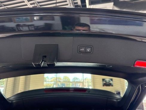 Used 2022 Porsche Cayenne image 8