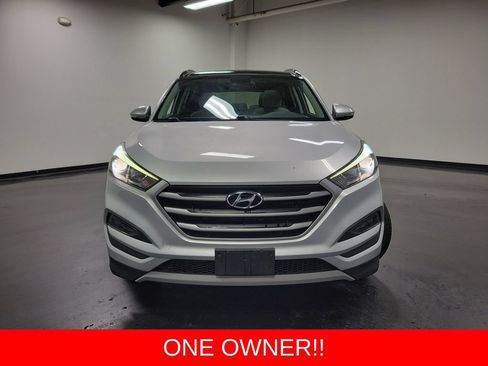 Used 2018 Hyundai Tucson Value FWD image 2