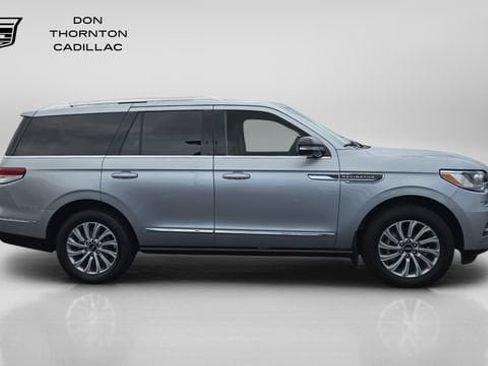 Used 2024 Lincoln Navigator Premiere AWD/4WD image 6