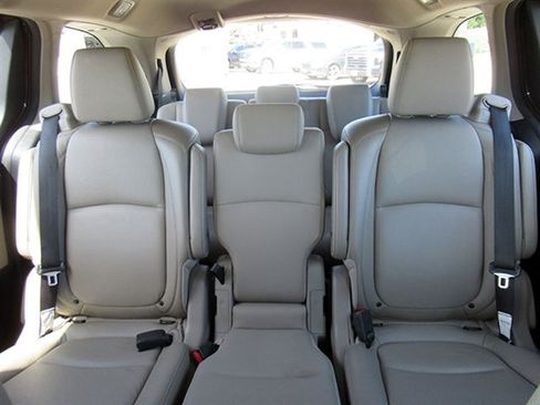 Used 2019 Honda Odyssey Elite image 15