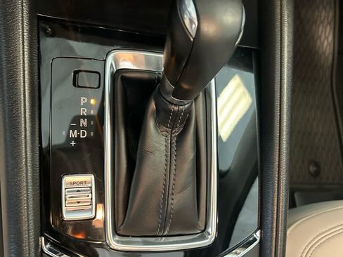 Certified 2024 MAZDA CX-5 AWD 2.5 S w/ Preferred Package image 12