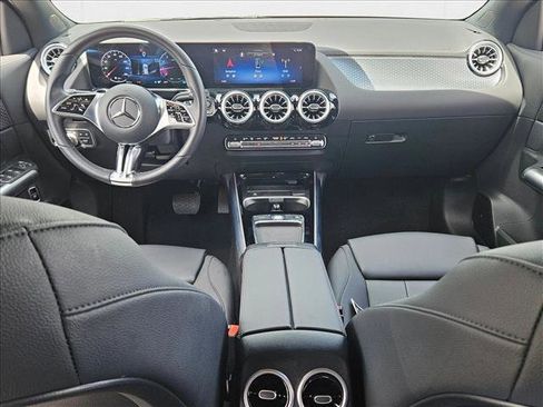 Used 2025 Mercedes-Benz GLA 250 image 17