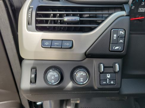 Used 2020 GMC Yukon Denali w/ Open Road Package AWD/4WD image 21