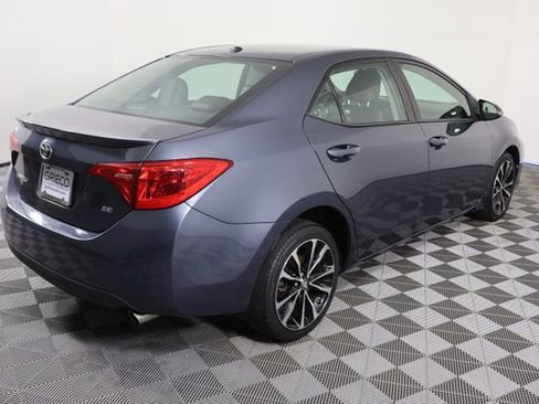 Used 2018 Toyota Corolla SE w/ SE Premium Package FWD image 8