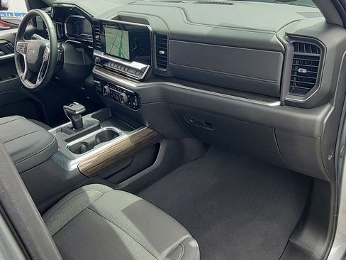Used 2025 Chevrolet Silverado 1500 RST AWD/4WD image 28