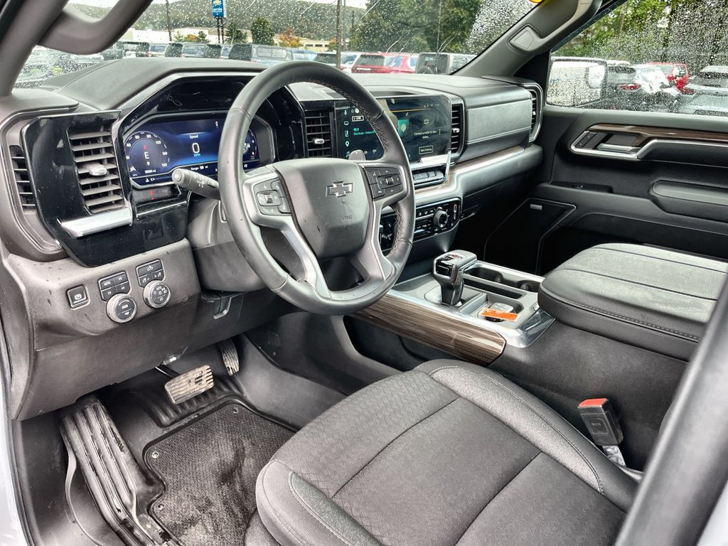 Used 2024 Chevrolet Silverado 1500 RST w/ All Star Edition Plus AWD/4WD image 10