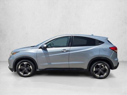 Used 2018 Honda HR-V EX image 8