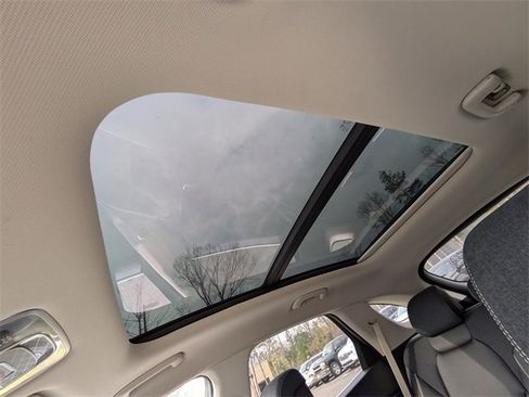 Used 2025 Genesis Electrified GV70 Advanced image 21