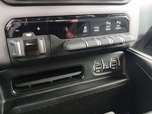 Used 2022 RAM 1500 Big Horn image 18