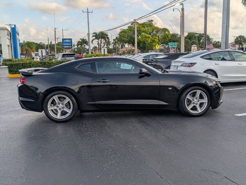 Certified 2020 Chevrolet Camaro LT RWD image 8
