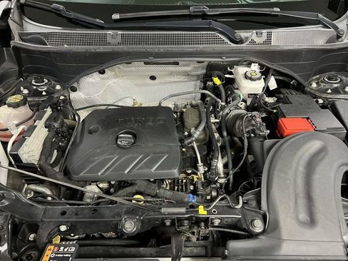 Certified 2022 Buick Encore GX Preferred w/ Cold Weather Comfort Package AWD/4WD image 28