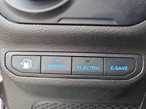 Used 2023 Jeep Wrangler Unlimited w/ Cold Weather Group image 28